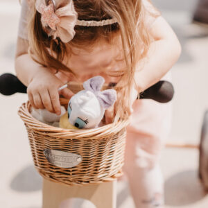 Kinderfeets pletena korpa za bicikl v1